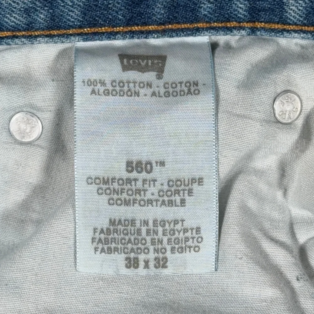 Vintage Levis Jeans Mens 38x32 Blue 560 Comfort Fit Light Wash Tapered Y2K